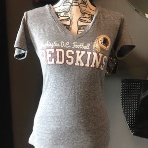 Redskins V-neck Grey Tee